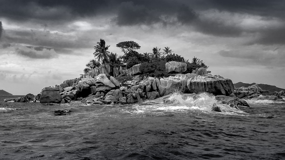 Stormy seas in St. Pierre, Seychelles
